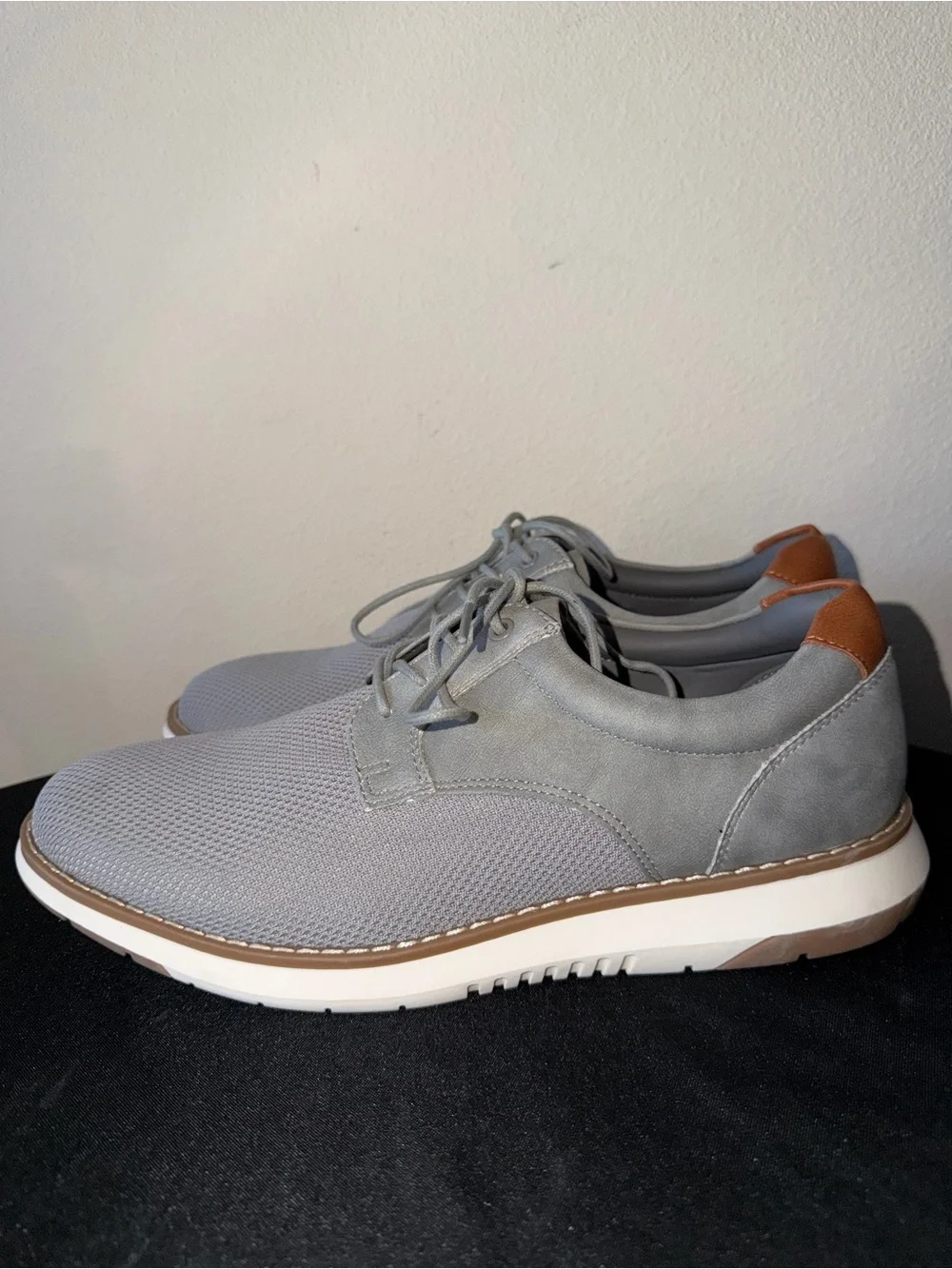 Men's Casual Gray Lace-Up Shoes with Brown Heel Accent - Nordstrom Rack